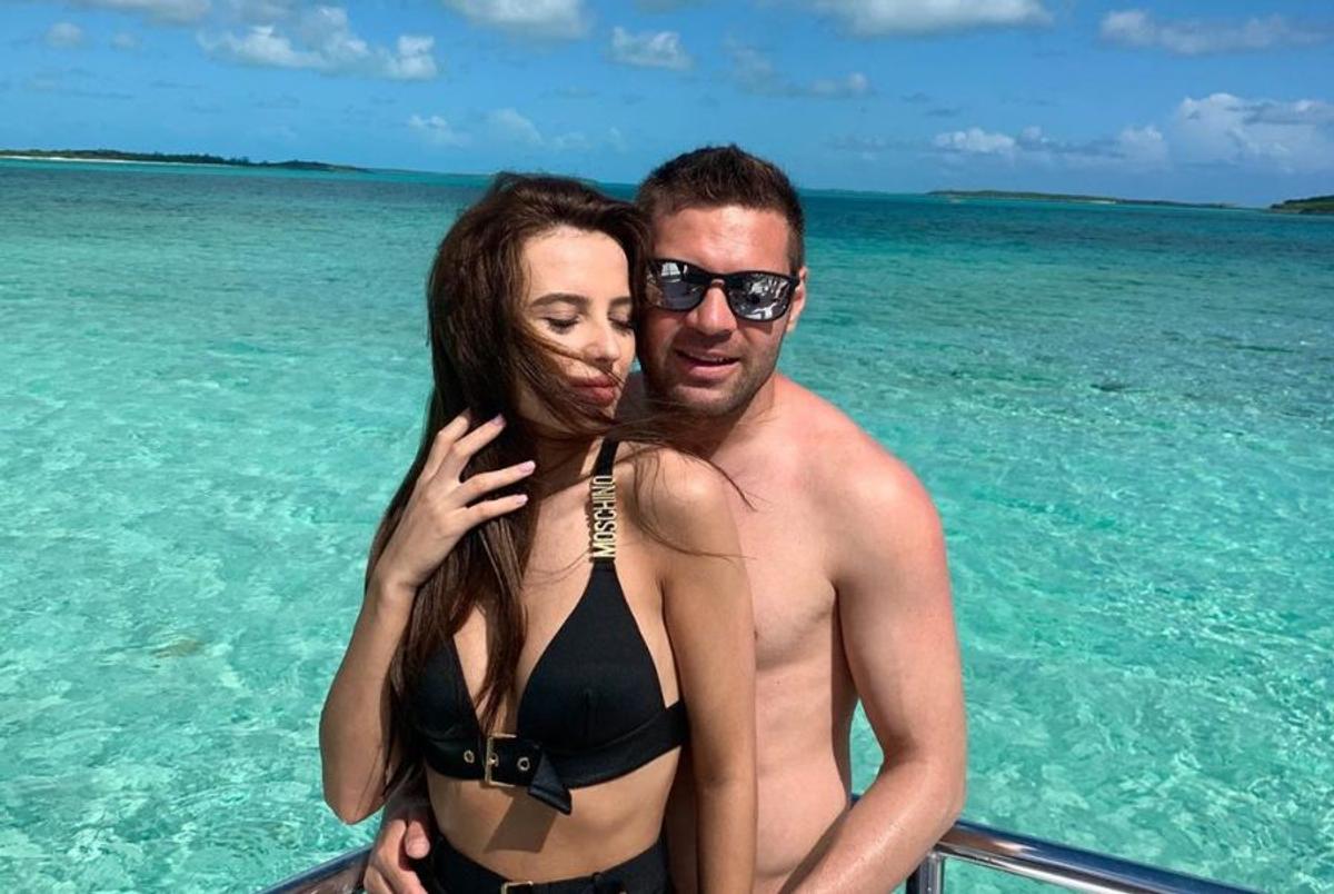 FOTO Frumoasa și „Motoreta” » Ce iubită superbă are Adi Popa + Mesajul ei după transferul mijlocașului la FCSB