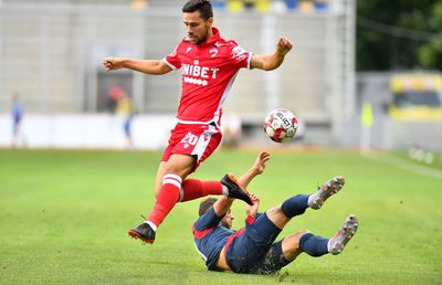 DINAMO // EXCLUSIV Andrei Sin, toate detaliile despre accidentare » Ce se întâmplă cu jucătorul după ce a ieșit agonizând de pe teren