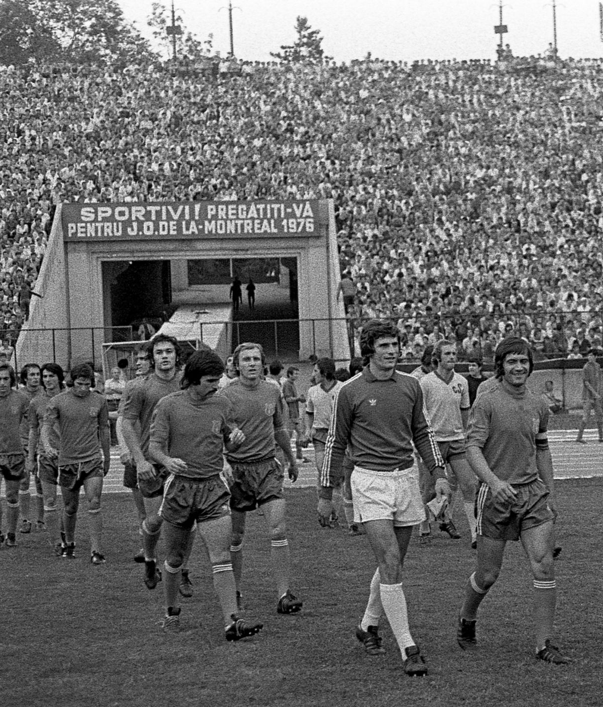 Emeric Ienei aniversează 84 de ani! Poveste impresionantă cu tatăl său, după război » 10 cifre despre cariera lui