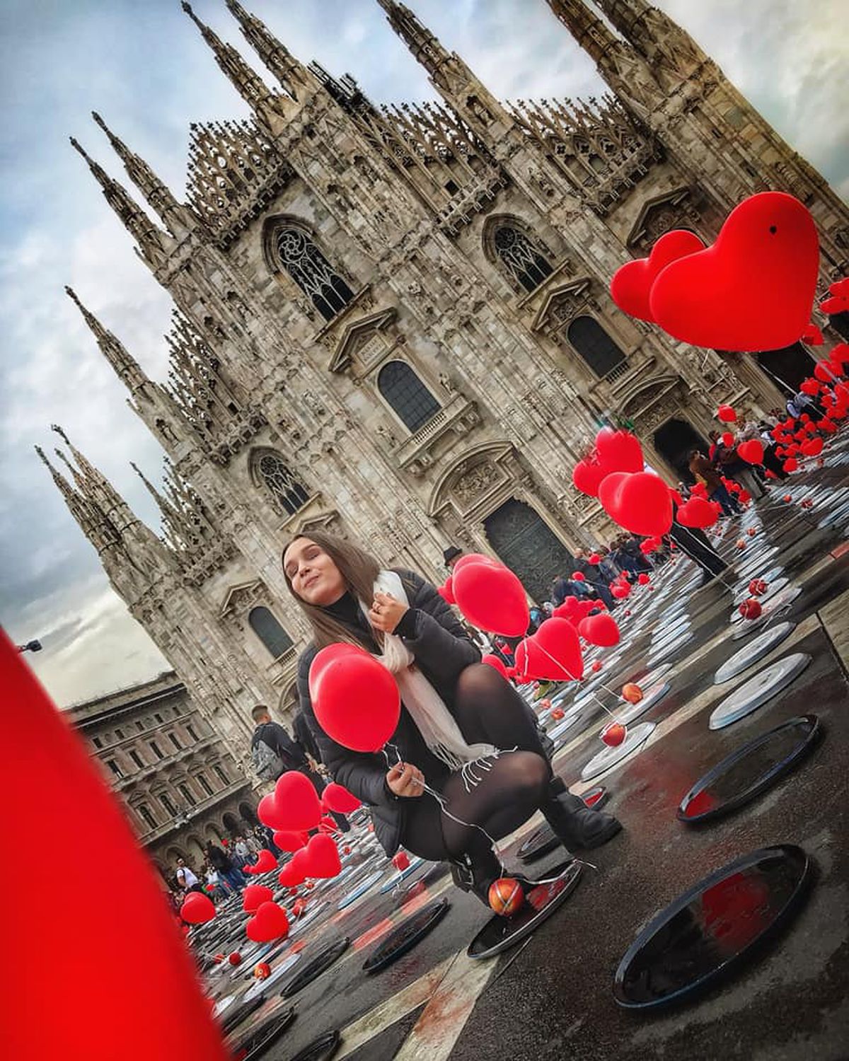 GALERIE FOTO. Debut pe micile ecrane » Fata lui Bodescu de la FRF, angajata lui Pandele!