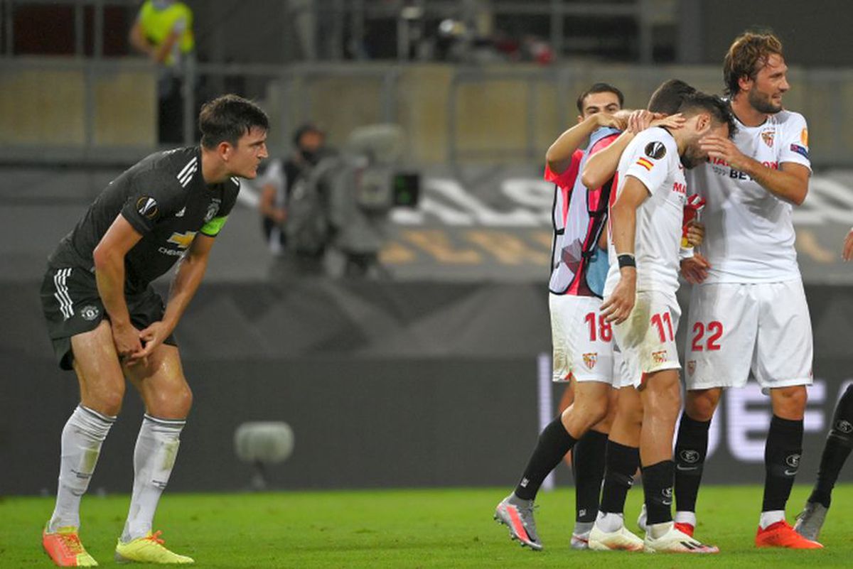 Ironii pentru cel mai scump fundaș din istorie, după semifinala Europa League: „No look defending”