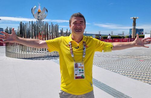 Chioțea a făcut un tur de forță ca reporter TVR la Olimpiada de la Tokyo. El lucrează din 2017 la postul public, unde a realizat Matinalul
