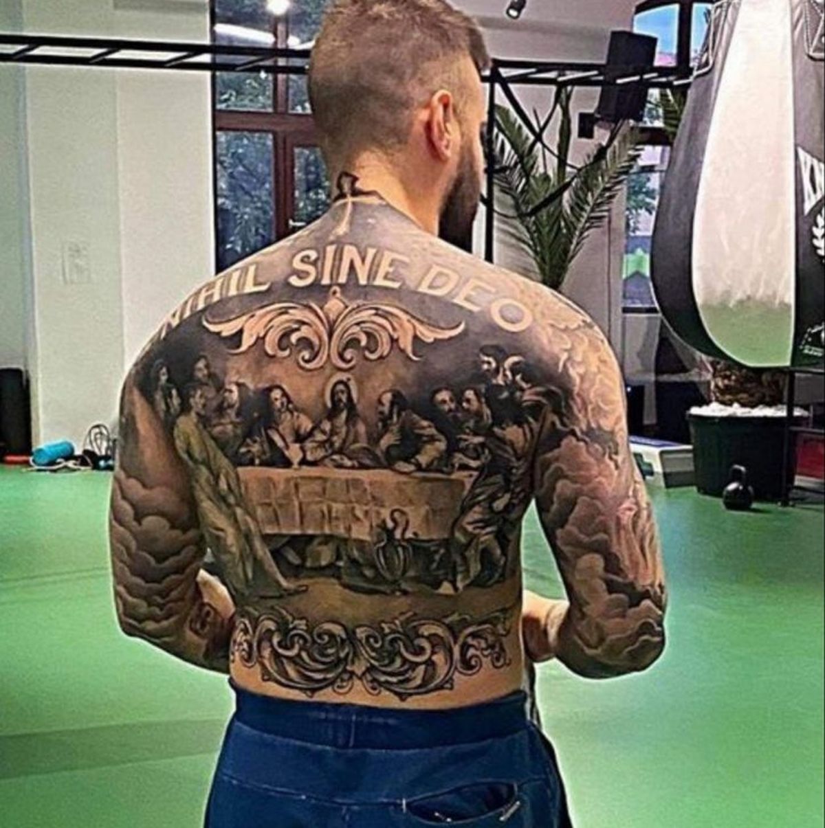 Povestea tatuajelor lui Adrian Mititelu jr.: capetele de lei, cifra magică și Cina cea de Taină