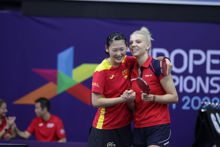 Maria Xiao și Adina Diaconu, calificate în semifinale la Europene / FOTO: Facebook @frtmromania
