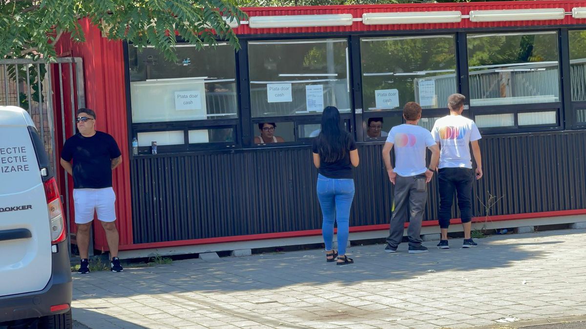 S-au „activat” bișnițarii înainte de FCSB - Viking » Cât au ajuns să coste biletele pe „piața neagră”