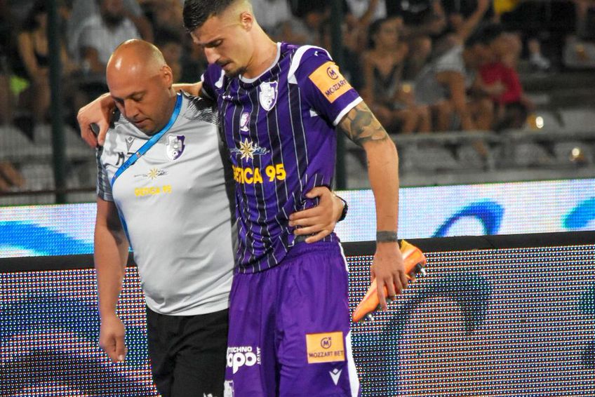 Grigore Turda s-a accidentat în partid cu FCU Craiova / Sursă foto: Gabriela Neacșu (Facebook@ FC Argeș)