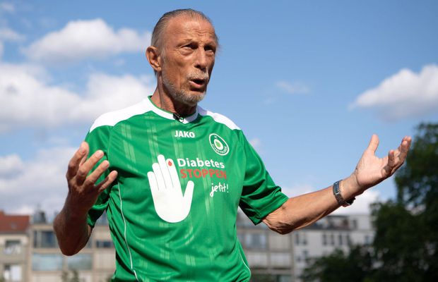 Christoph Daum, din nou în stare critică » Operat a doua oară de cancer: „Lucrurile s-au înrăutățit în ultima vreme”