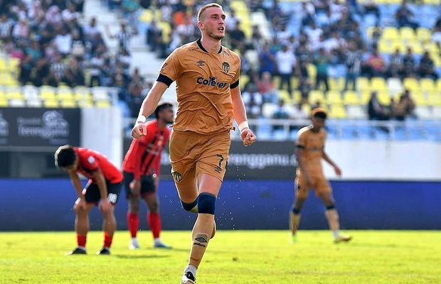 Fanii îl alintă „Erling Mamut” » Atacantul pus pe liber de FCSB nu se mai oprește din marcat la noua echipă