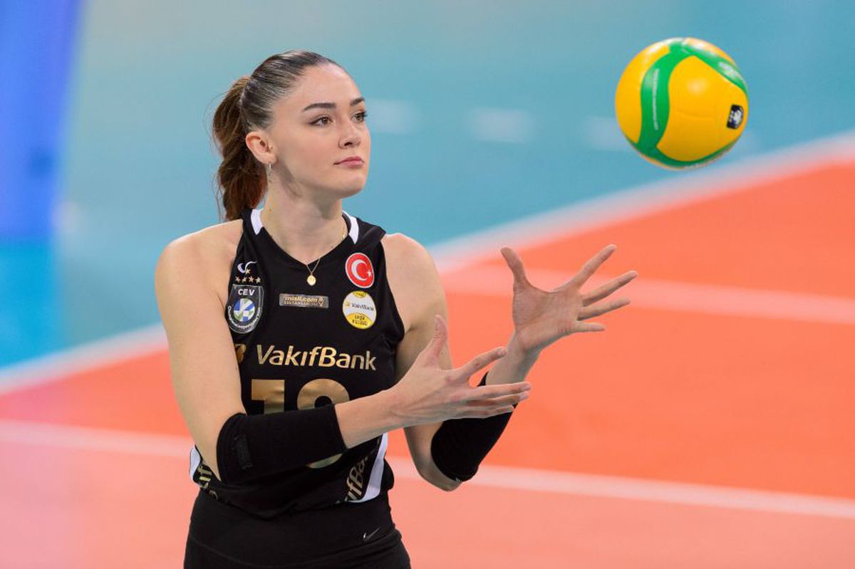 Voleibalista turcă Zehra Guneș are peste trei milioane de urmăritori pe rețelele sociale