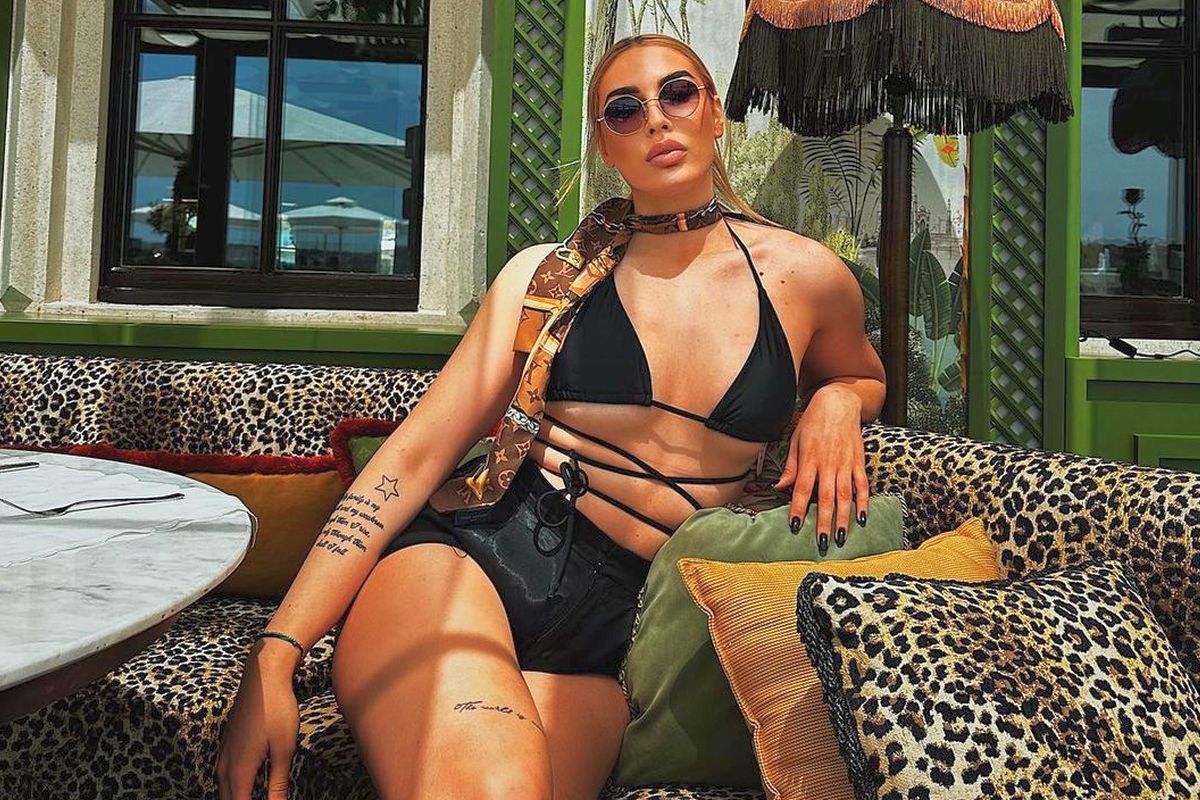 Fiica Anamariei Prodan, probleme la intrarea într-un club de fițe din Mamaia » Bodyguarzii nu au lăsat-o să intre, când au văzut cum venise îmbrăcată