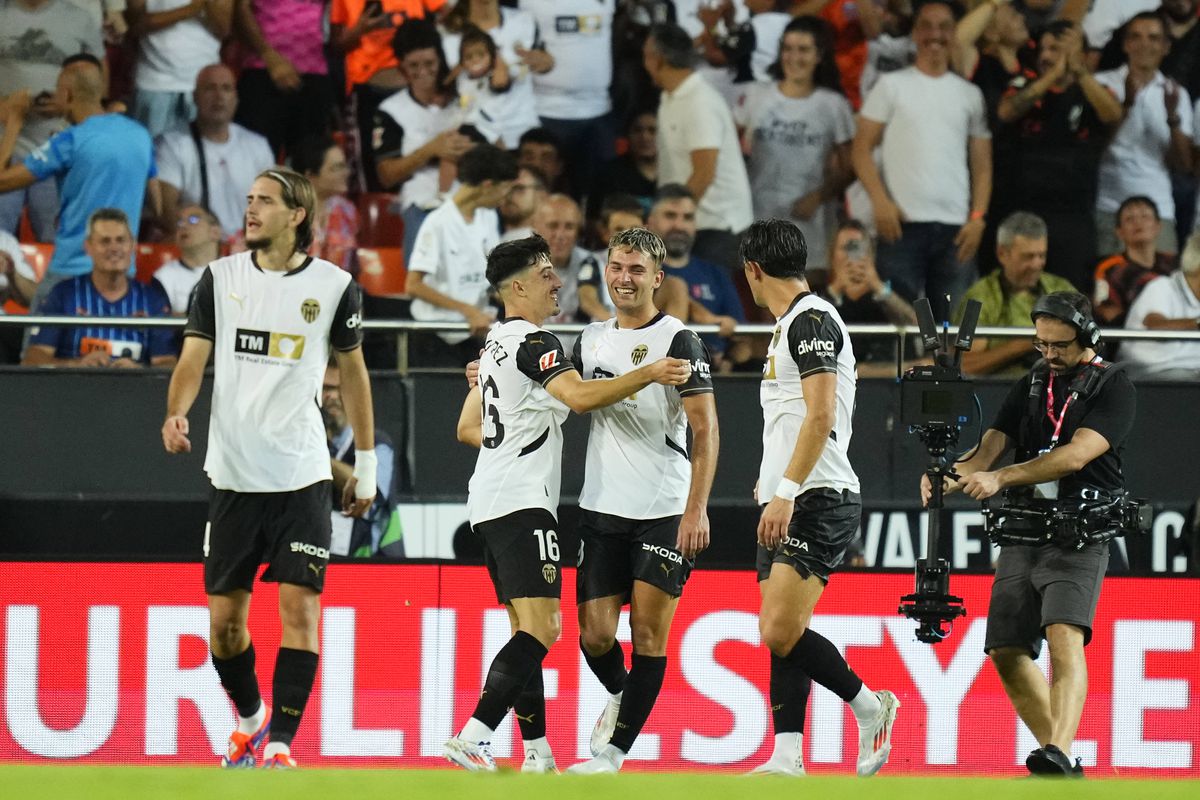 Valencia – Barcelona 1-2 » Remontada blaugrana după dubla lui Robert Lewandowski în prima etapă din La Liga