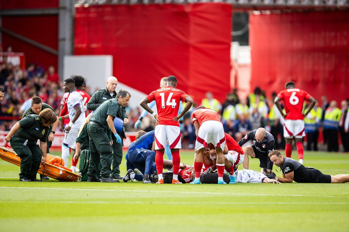 Accidentare gravă în Nottingham Forest - Bournemouth