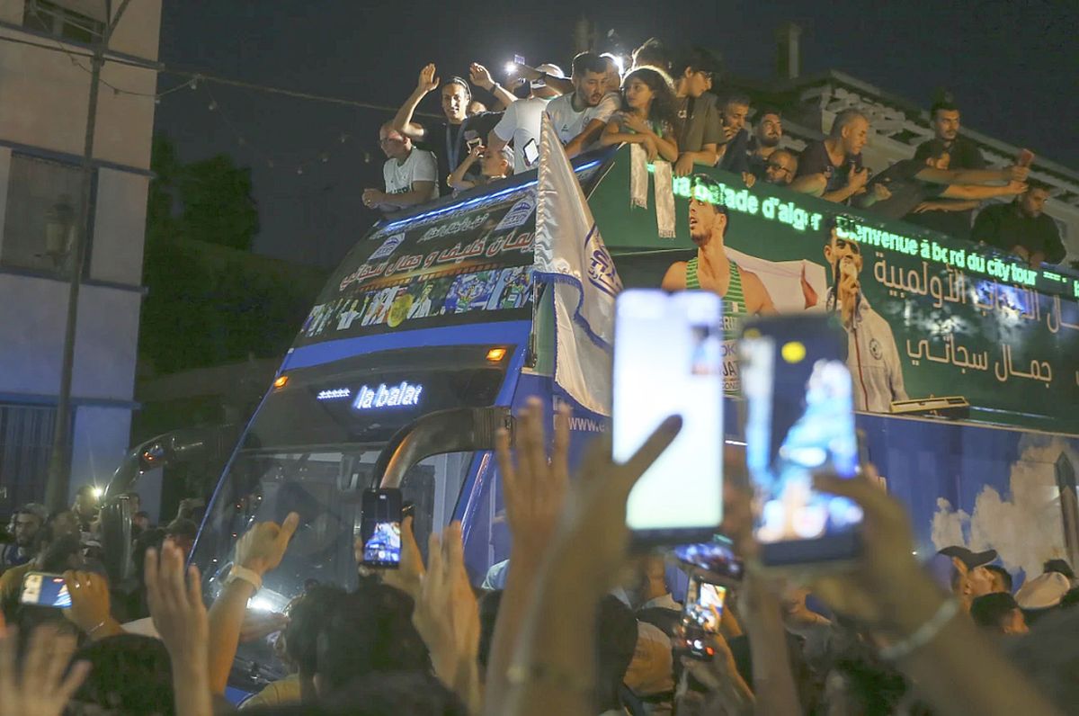 Imane Khelif, primită ca o eroină în orașul natal: „Algerienii au dreptul de a fi fericiți și de a sărbători”