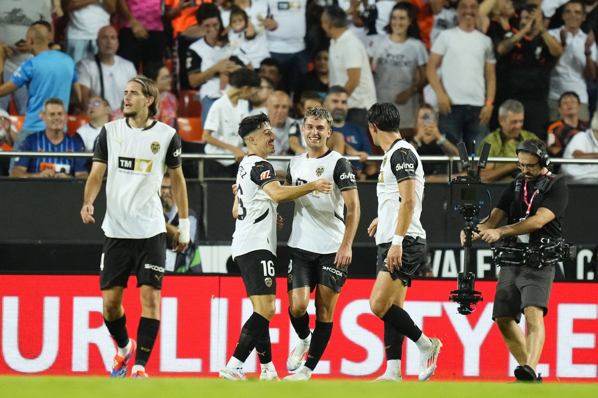 Valencia – Barcelona 1-2 » Remontada blaugrana după dubla lui Robert Lewandowski în prima etapă din La Liga