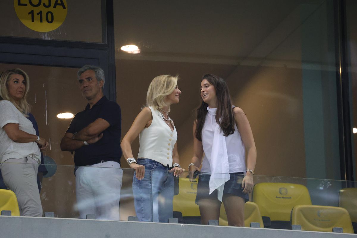 Diana Șucu a fost prezentă pe Arena Națională, la Rapid - FCSB »  Cu cine s-a întreținut înainte de meci