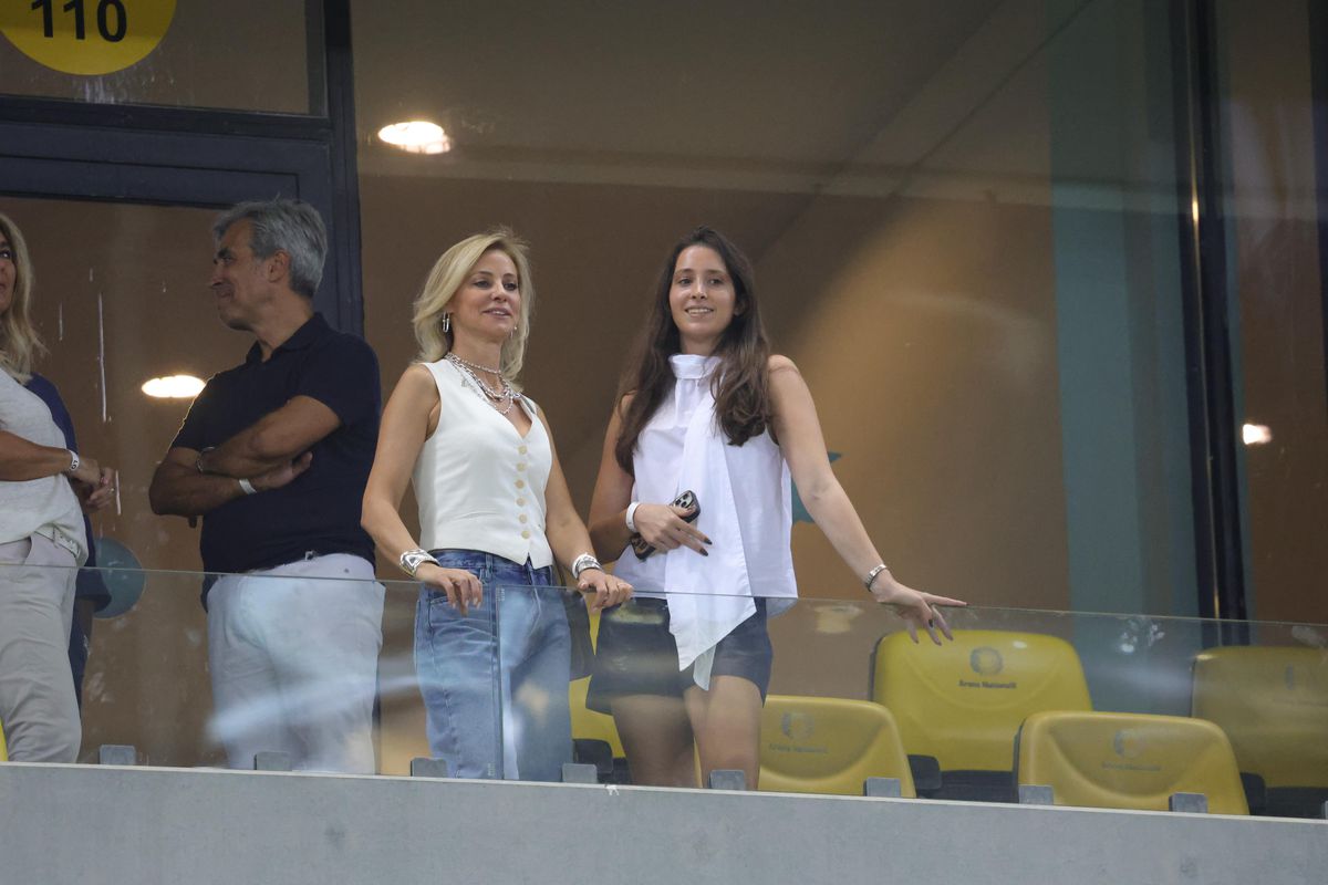 Diana Șucu a fost prezentă pe Arena Națională, la Rapid - FCSB »  Cu cine s-a întreținut înainte de meci