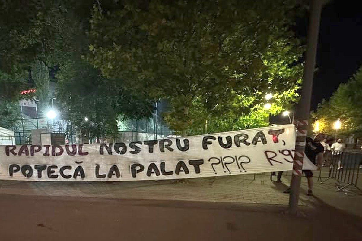 Bannerul interzis în Rapid - FCSB: „Face potecă la palat!”