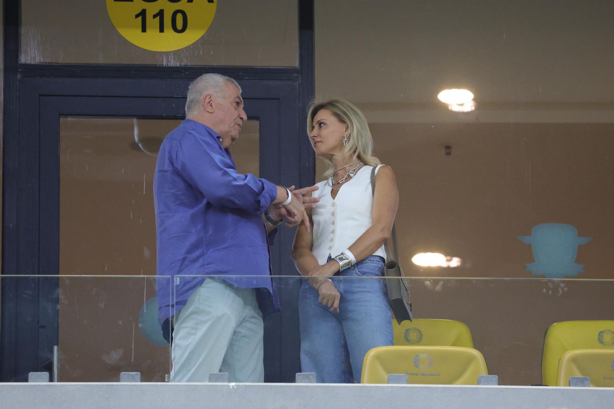 Diana Șucu a fost prezentă pe Arena Națională, la Rapid - FCSB »  Cu cine s-a întreținut înainte de meci