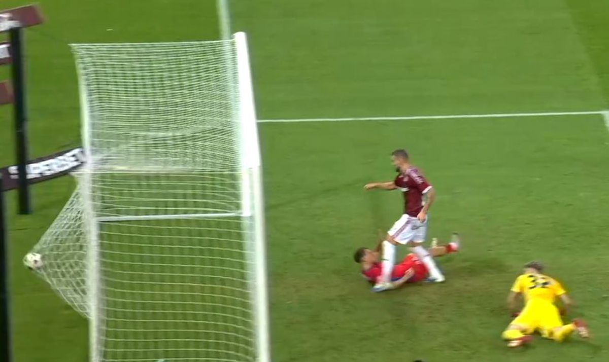 Rapid a obținut un punct datorită unei mari gafe! Filmul unei decizii de neînțeles