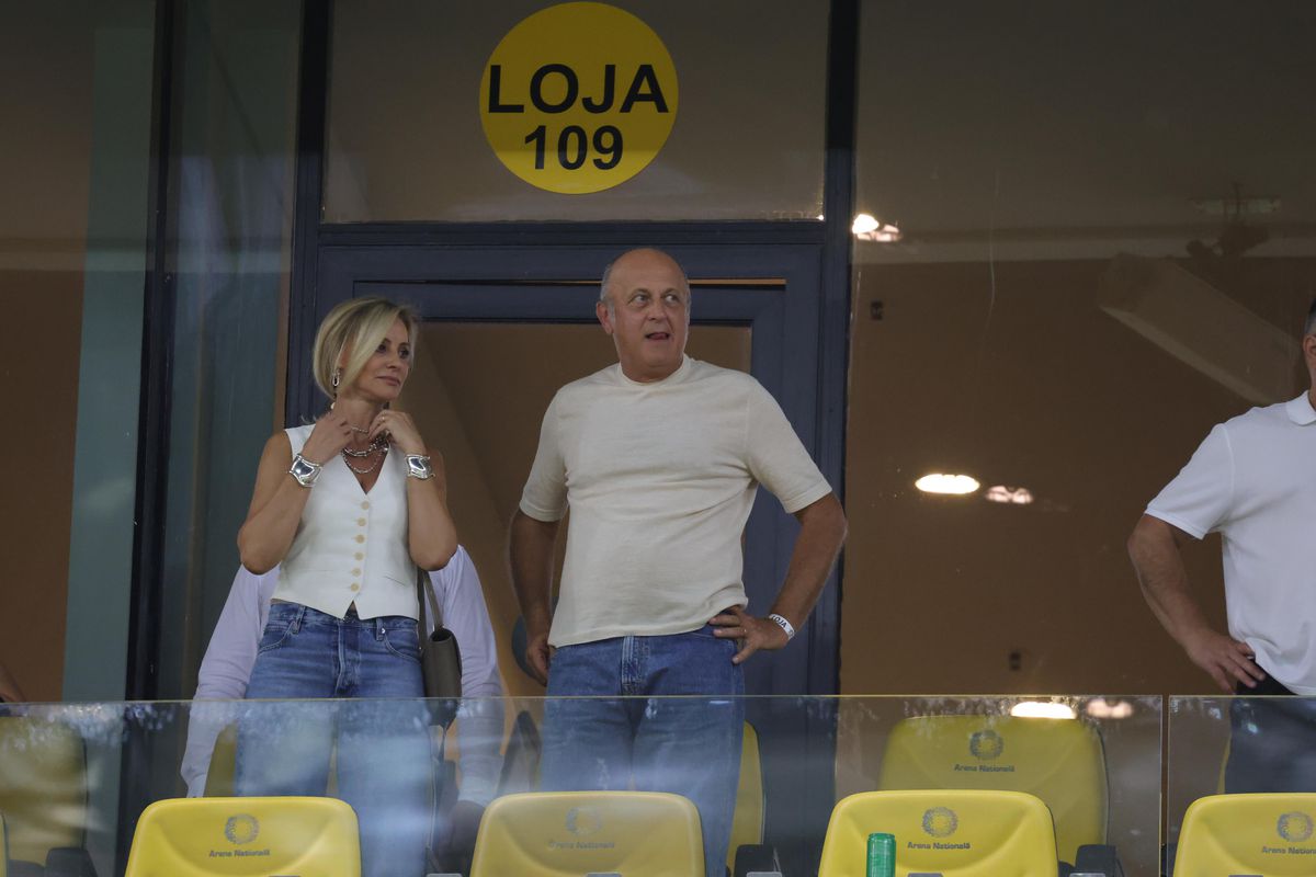 Cum au fost surprinși Dan și Diana Șucu, imediat după fluierul final din Rapid - FCSB 2-2: „Și Dumnezeu ne iubește”
