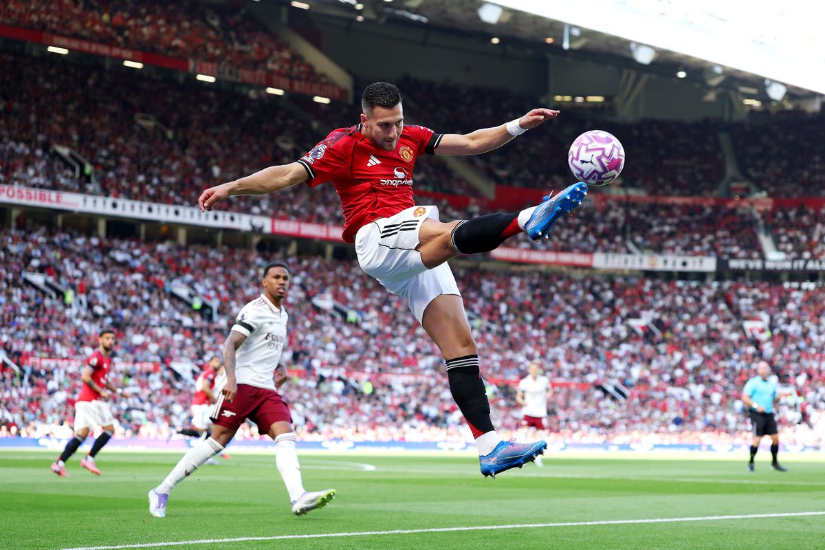 Manchester United - Arsenal 0-1 » Sezon nou, aceiași „tunari”: prestație fără strălucire, dar victorie cu gol din fază fixă!