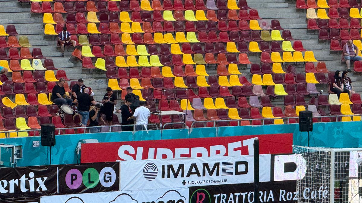 Galeria Rapidului încalcă regulamentul FRF la derby-ul cu FCSB?! Detaliul surprins pe Arena Națională