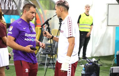 Accidentat, Cristi Manea a venit la Rapid - FCSB » Cum a apărut la Arena Națională