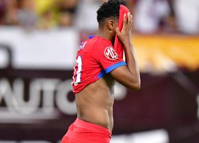 Ce a spus Charalambous despre Ngezana, după Rapid - FCSB: „Să nu uităm asta!”