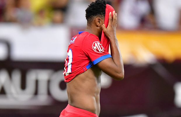 Ce a spus Charalambous despre Ngezana, după Rapid - FCSB: „Să nu uităm asta!”