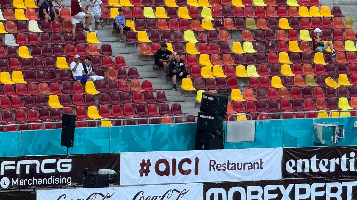 Galeria Rapidului încalcă regulamentul FRF la derby-ul cu FCSB