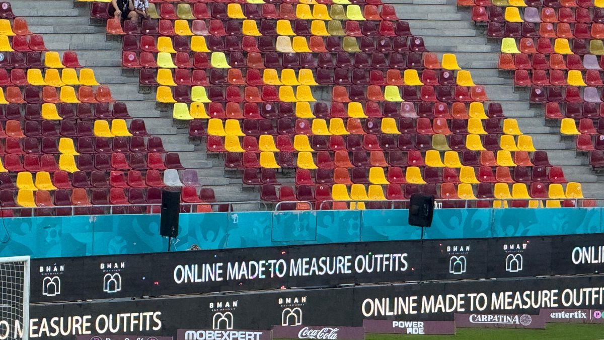 Galeria Rapidului încalcă regulamentul FRF la derby-ul cu FCSB?! Detaliul surprins pe Arena Națională