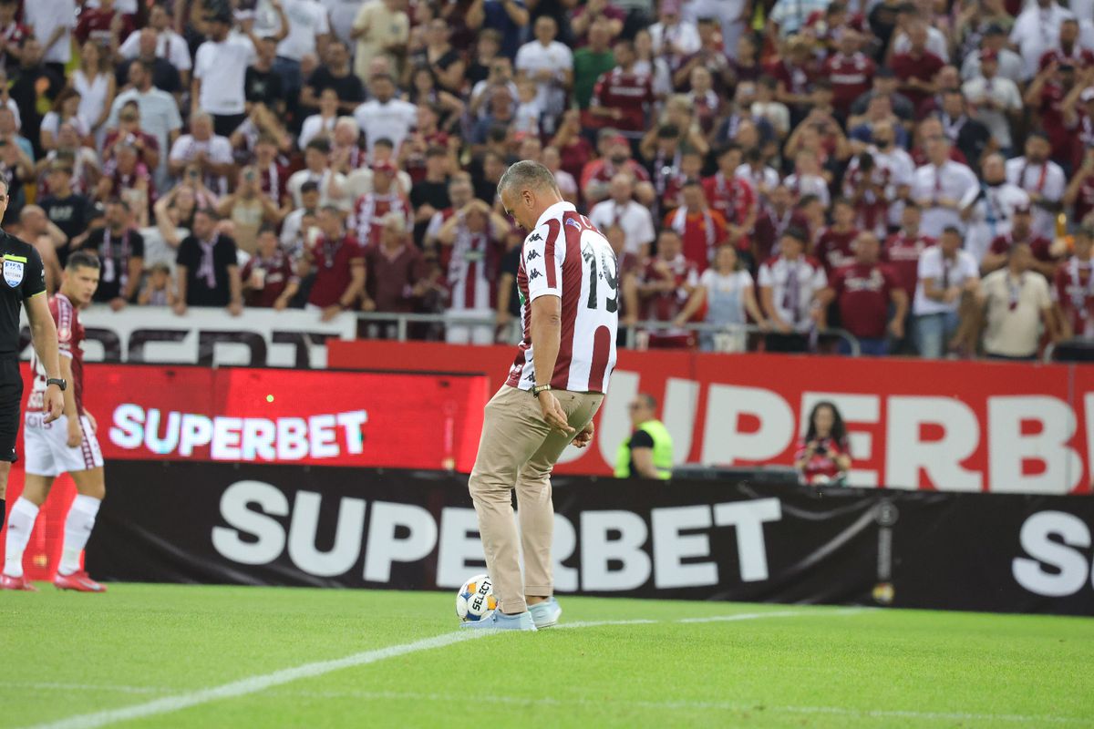 „Imnul Golanilor”, torțe, rasism și înjurături » Cum a arătat debutul meciului Rapid - FCSB