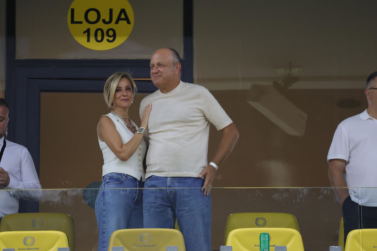 Cum au fost surprinși Dan și Diana Șucu, imediat după fluierul final din Rapid - FCSB 2-2: „Și Dumnezeu ne iubește”