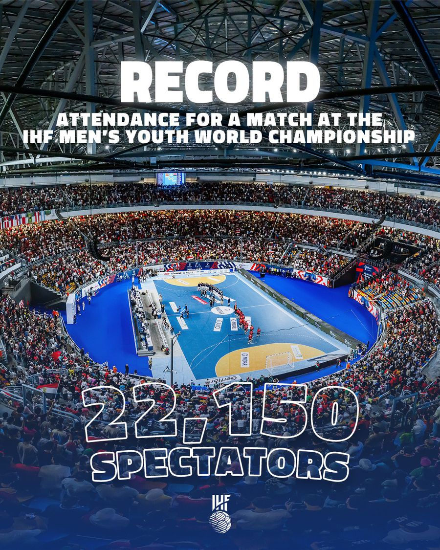 Imaginile săptămânii. El e comentatorul-model?