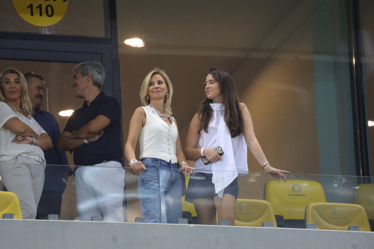 Diana Șucu a fost prezentă pe Arena Națională, la Rapid - FCSB »  Cu cine s-a întreținut înainte de meci