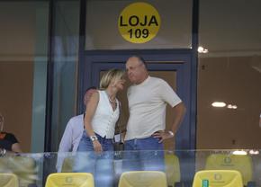 Cum au fost surprinși Dan și Diana Șucu, imediat după fluierul final din Rapid - FCSB 2-2: „Și Dumnezeu ne iubește”