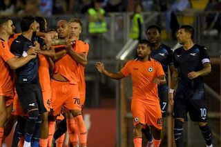 Imagini incredibile » Bătaie și haos în amicalul Lazio - Atromitos!