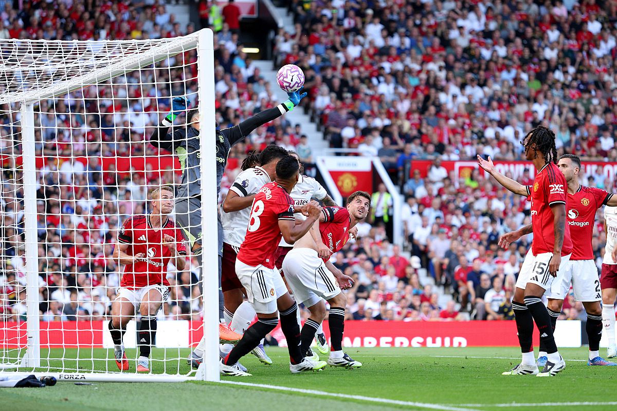Manchester United - Arsenal 0-1 » Sezon nou, aceiași „tunari”: prestație fără strălucire, dar victorie cu gol din fază fixă!