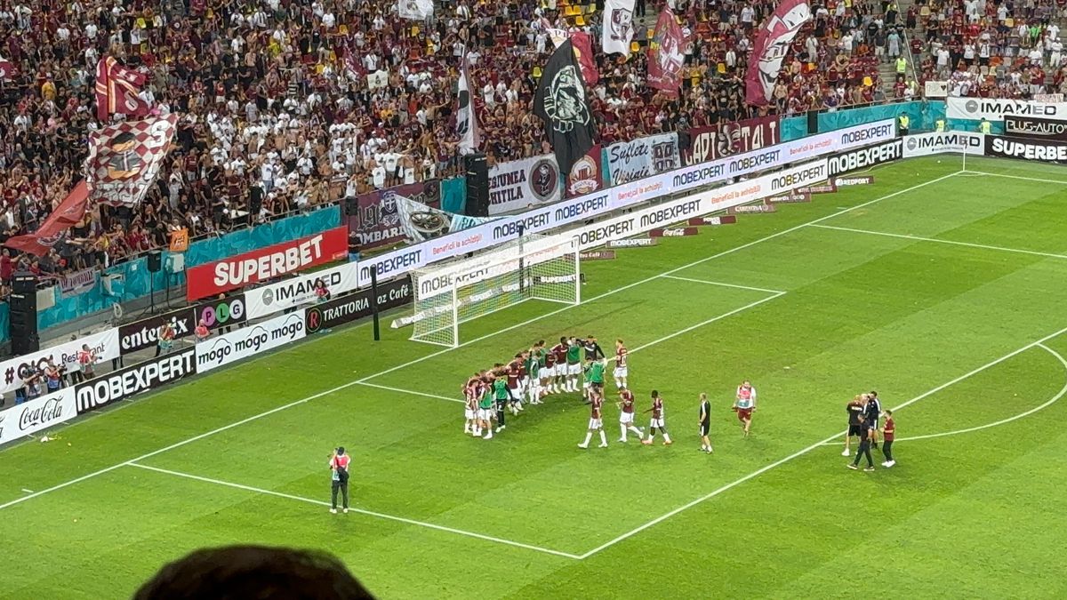 Ce s-a întâmplat pe teren, imediat după nebunia din Rapid - FCSB