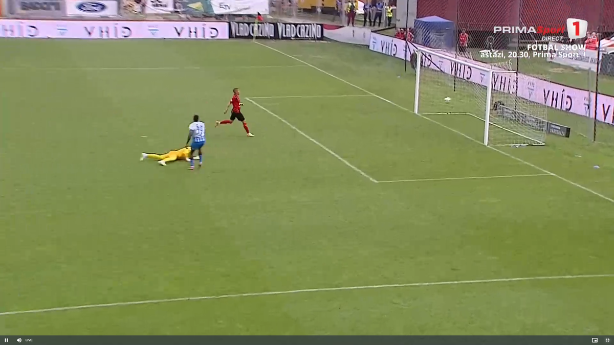 Ăsta-i nivelul? Venit din liga a treia, rupe plasele în Superliga!