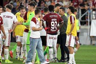 Jucătorul care nu mai vrea să continue la Rapid este la un pas să semneze în Iran