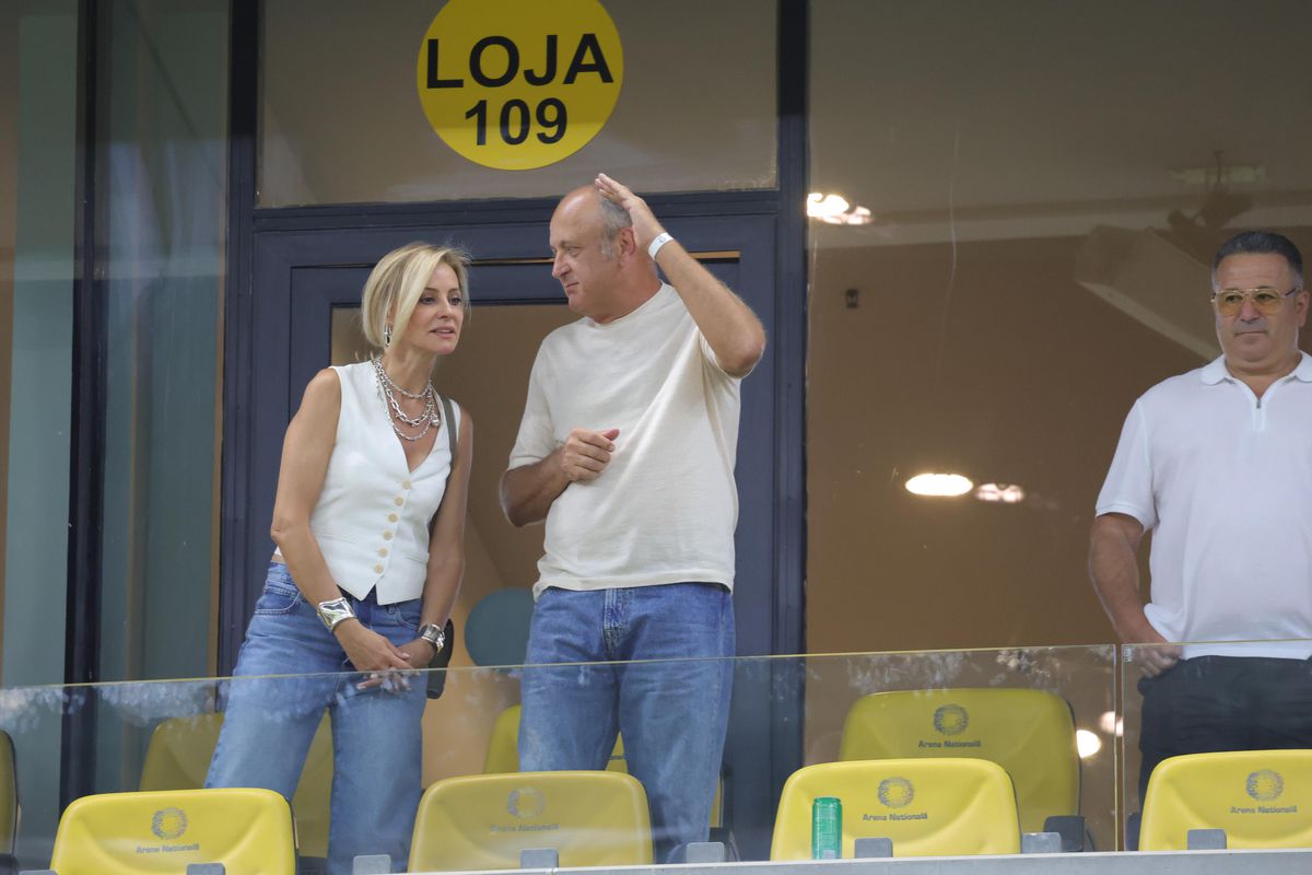 Cum au fost surprinși Dan și Diana Șucu, imediat după fluierul final din Rapid - FCSB 2-2: „Și Dumnezeu ne iubește”