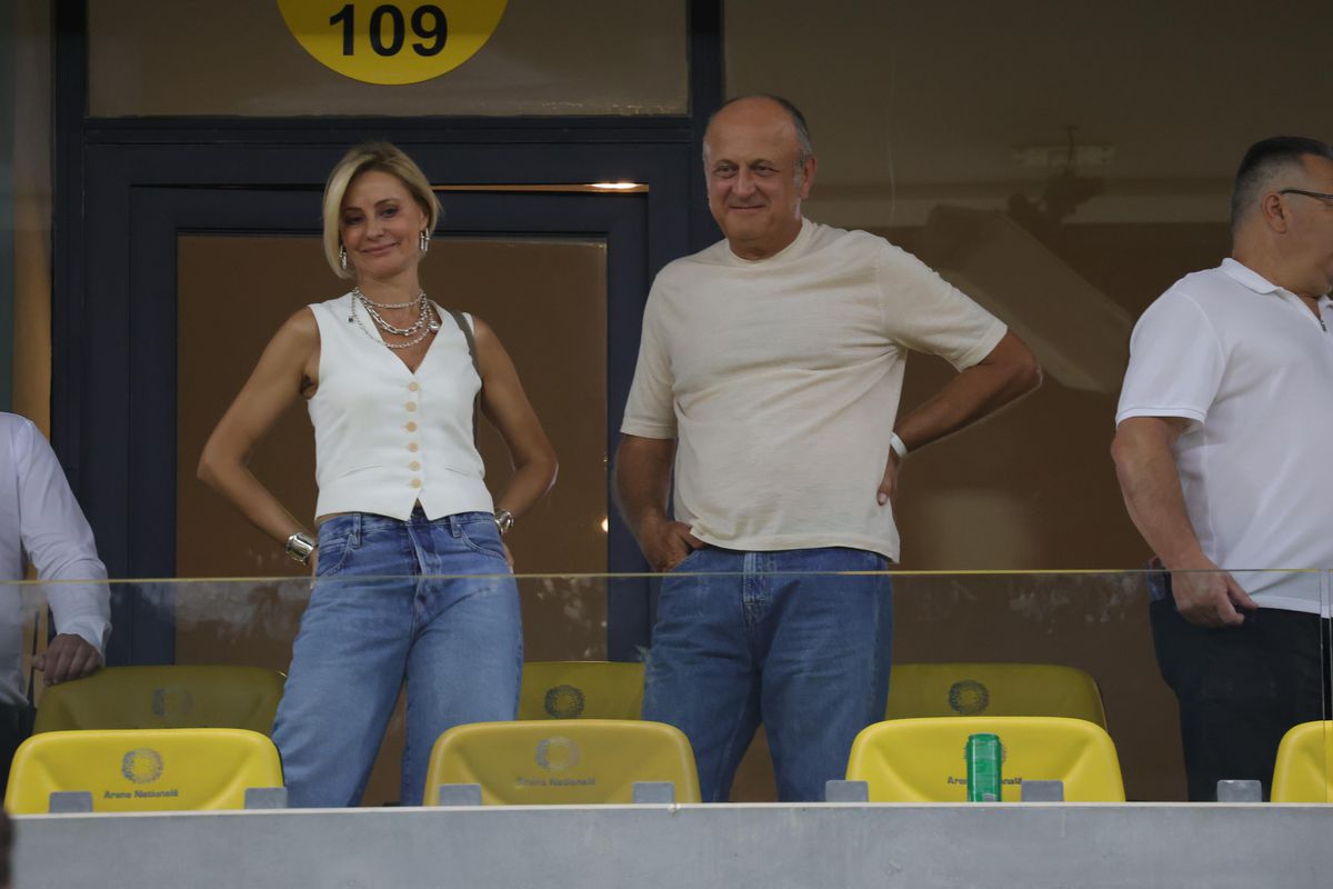 Cum au fost surprinși Dan și Diana Șucu, imediat după fluierul final din Rapid - FCSB 2-2: „Și Dumnezeu ne iubește”