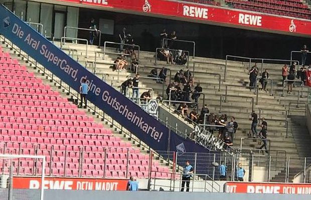 FC KOLN - MONCHENGLADBACH 0-1 // Le-au împuțit tribuna! Rivalitate dusă la extrem în Bundesliga