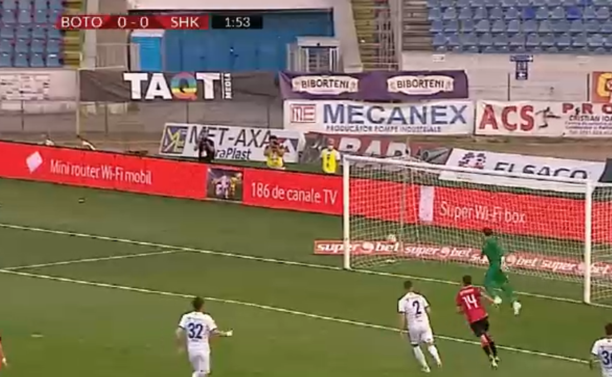 FC Botoșani - Shkendija. FOTO Start de coșmar pentru moldoveni! Încă o eroare comisă de portarul Eduard Pap, după golul de la peste 50 de metri încasat cu Dinamo