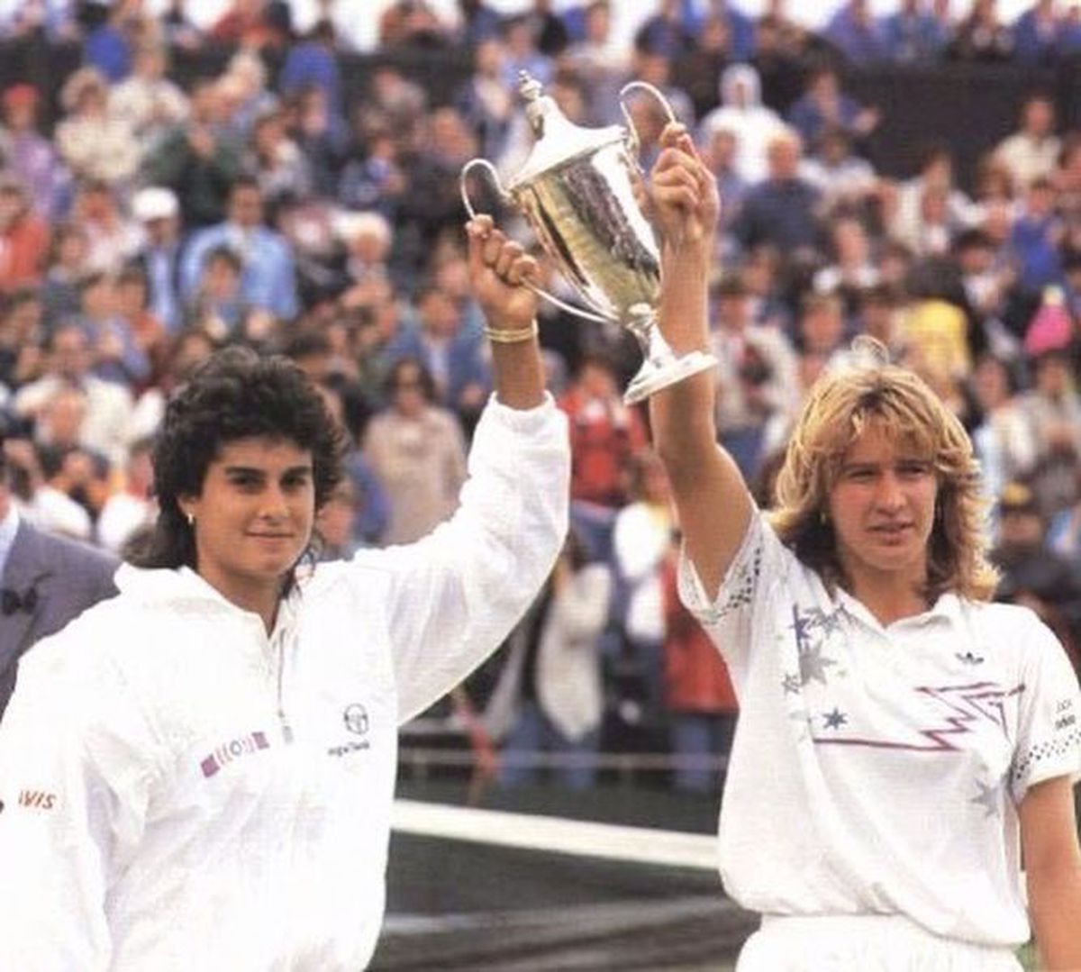 Incredibil cum arată Gabriela Sabatini, la 52 de ani! Cea mai frumoasă jucătoare a anilor '90 a făcut senzație în demonstrativul jucat alături de Nadal