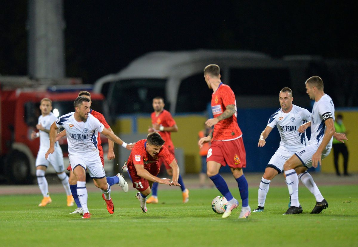 FCSB. Gabi Balint, deranjat de Florinel Coman și Moruțan: „Nu câștigă niciun duel! Se pupau după golul marcat și uitau să revină pe teren”