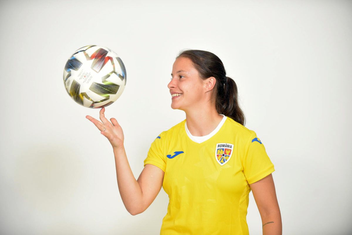 Cum arată noul echipament al naționalei feminine » „Tricolorele” îl inaugurează astăzi, contra Croației
