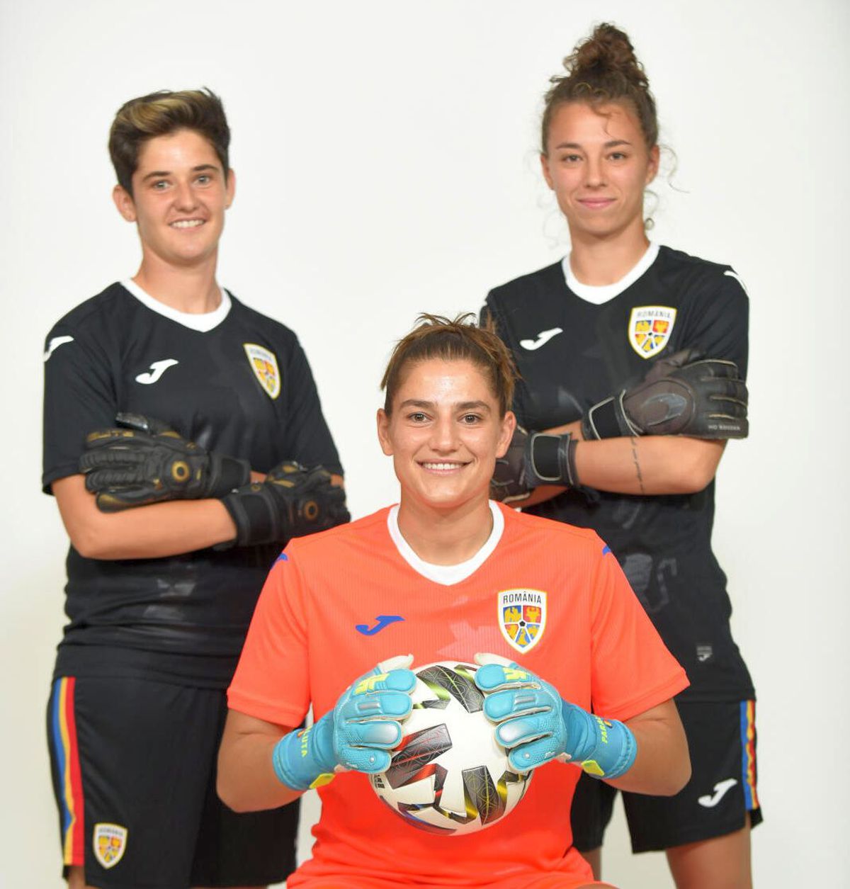 Cum arată noul echipament al naționalei feminine » „Tricolorele” îl inaugurează astăzi, contra Croației