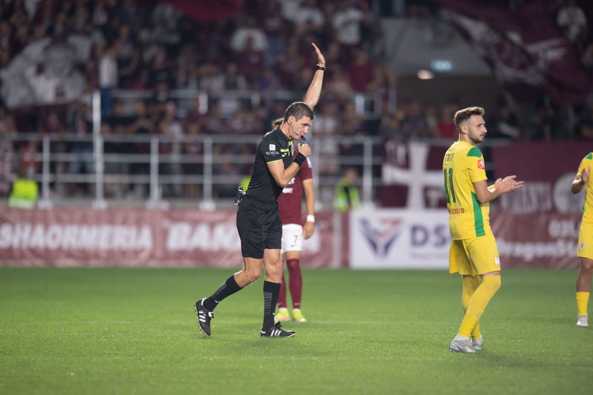Fază la limită în Rapid - CS Mioveni! De ce a anulat Horia Mladinovici golul lui Papeau